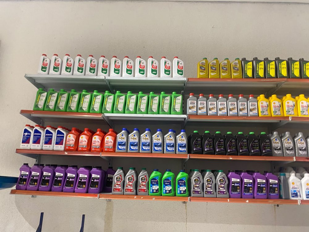 Marcas de óleo trabalhadas na WR Troca de Óleo